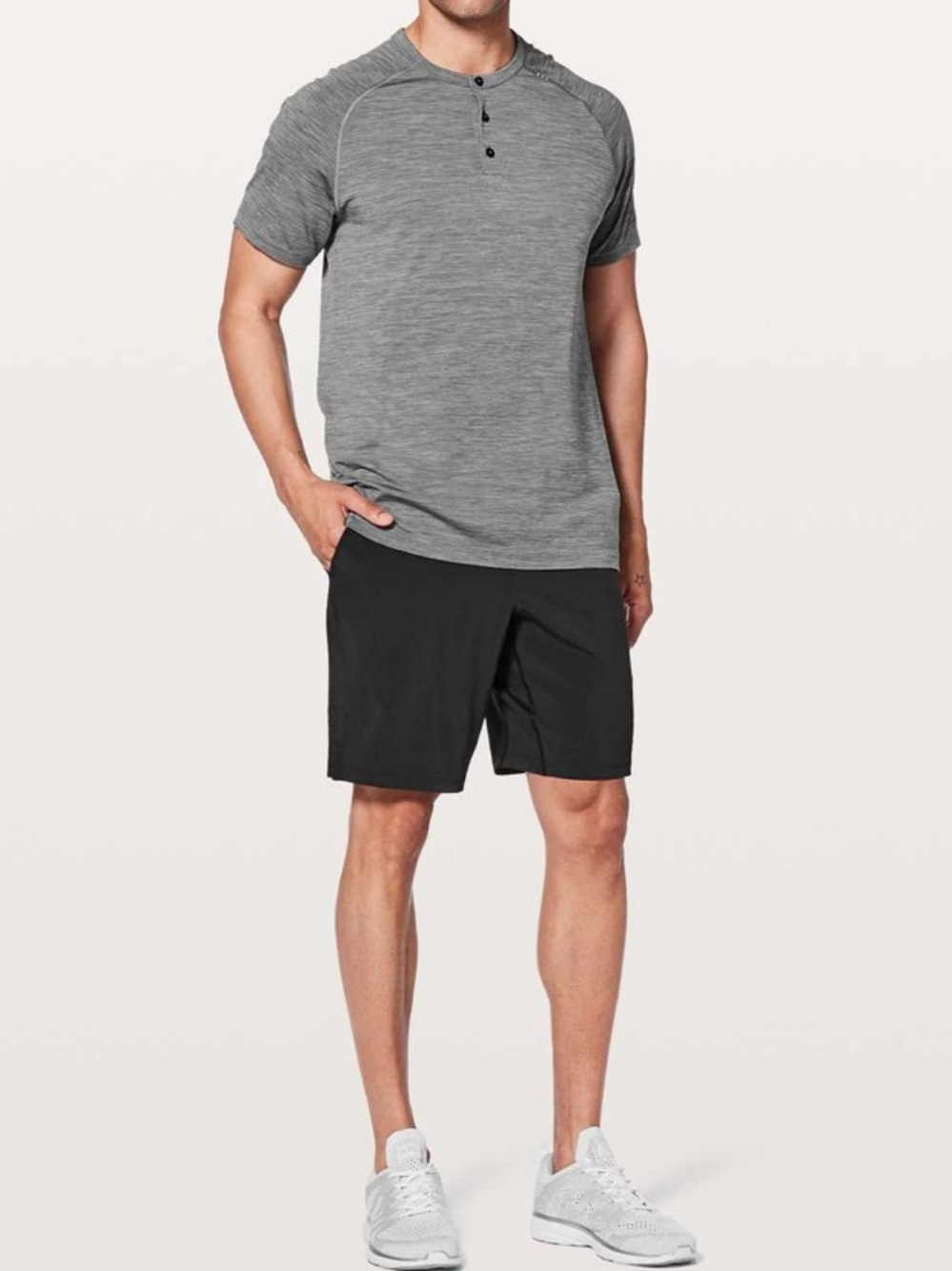 Lululemon T.H.E. Short Linerless 9" in Black size large